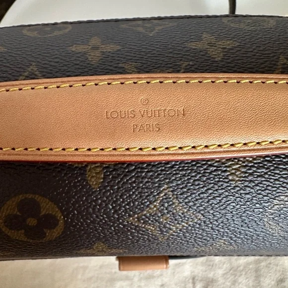 Louis Vuitton Pochette Metis - Picture 4 of 8